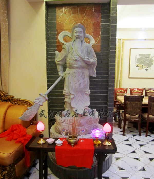 襄樊石雕關(guān)公像